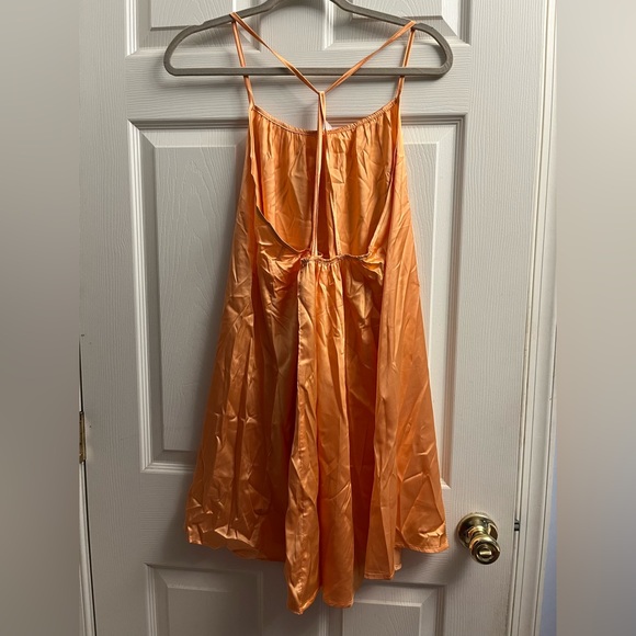 Fridayln Silky Peach Dress Small New - Picture 3 of 3